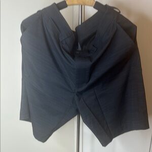 Men’s like new Golf shorts